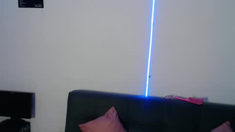 madison_oli online show from 12-17-25, 02:01