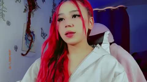 Snapshot of madison_x17 chatting on 12-01-24, 09:37 madso x17 online show from 12-01-24, 09:37