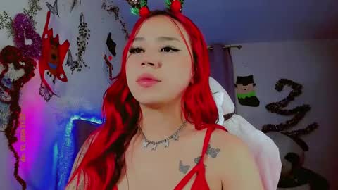 Snapshot of madison_x17 chatting on 12-13-24, 02:21 madso x17 online show from 12-13-24, 02:21