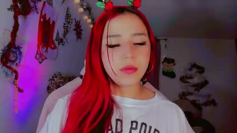 Snapshot of madison_x17 chatting on 12-16-24, 04:02 madso x17 online show from 12-16-24, 04:02