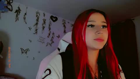 Snapshot of madison_x17 chatting on 01-19-25, 04:01 madso x17 online show from 01-19-25, 04:01