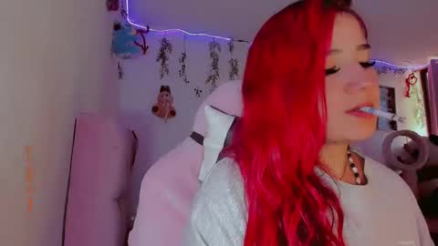 Snapshot of madison_x17 chatting on 01-22-25, 10:15 madso x17 online show from 01-22-25, 10:15