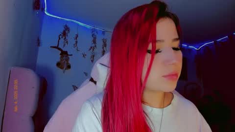 Snapshot of madison_x17 chatting on 02-05-25, 03:34 madso x17 online show from 02-05-25, 03:34