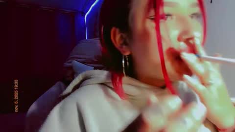 Snapshot of madison_x17 chatting on 11-06-25, 12:33 madso x17 online show from 11-06-25, 12:33