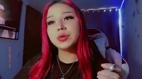 Snapshot of madison_x17 chatting on 11-13-25, 07:57 madso x17 online show from 11-13-25, 07:57