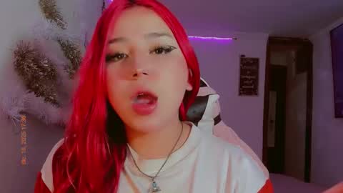 Snapshot of madison_x17 chatting on 12-15-25, 10:36 madso x17 online show from 12-15-25, 10:36