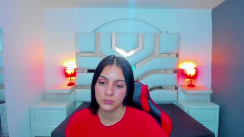 Snapshot of madisoncarzon chatting on 09-10-25, 08:09 Madison Carzon online show from 09-10-25, 08:09