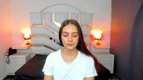 Snapshot of madisoncarzon chatting on 09-12-25, 07:58 Madison Carzon online show from 09-12-25, 07:58