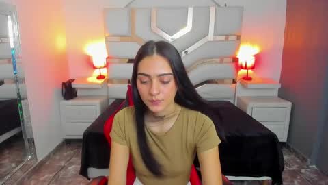 Snapshot of madisoncarzon chatting on 09-23-25, 07:28 Madison Carzon online show from 09-23-25, 07:28