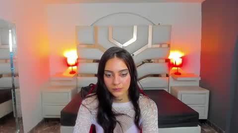 Snapshot of madisoncarzon chatting on 09-26-25, 07:40 Madison Carzon online show from 09-26-25, 07:40