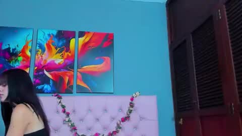 Snapshot of madisoncarzon chatting on 11-17-25, 03:12 Madison Carzon online show from 11-17-25, 03:12