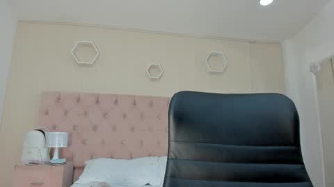 madison online show from 10-24-25, 01:07