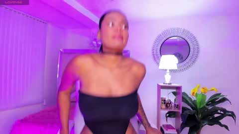 Snapshot of madisson_davon chatting on 12-20-24, 02:05 Madisson Davon online show from 12-20-24, 02:05