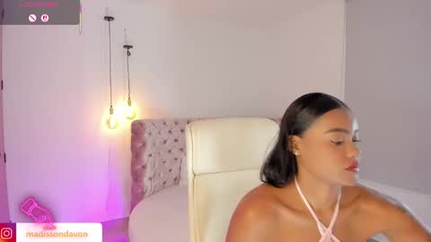 Snapshot of madisson_davon chatting on 10-05-25, 12:14 Madisson Davon online show from 10-05-25, 12:14