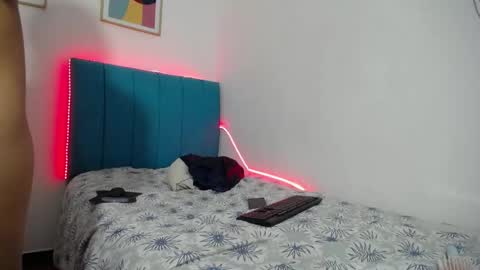 madisson_jones18 online show from 05-20-26, 11:49
