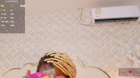 Madisson Lopez online show from 11-23-25, 08:52