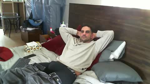 Guigui online show from 04-06-26, 05:03