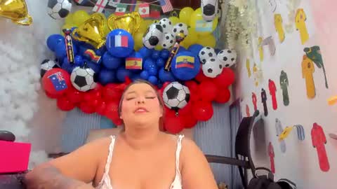 Snapshot of madokaa22 chatting on 06-16-26, 11:35 Madoka online show from 06-16-26, 11:35