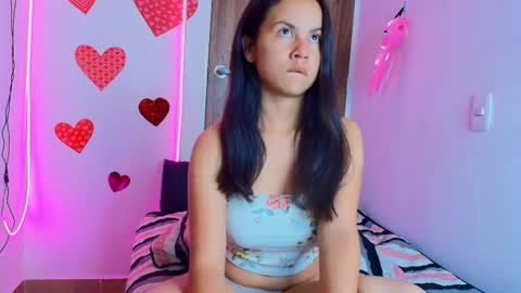 Snapshot of mady_gh chatting on 10-25-25, 05:15 mady online show from 10-25-25, 05:15