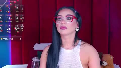 Snapshot of madyluxx chatting on 04-29-26, 06:58 MadyLuxx online show from 04-29-26, 06:58
