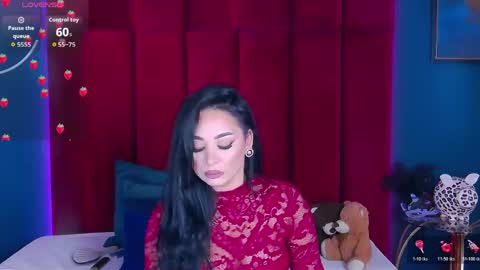 Snapshot of madyluxx chatting on 05-05-26, 06:27 MadyLuxx online show from 05-05-26, 06:27