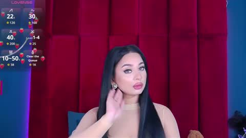Snapshot of madyluxx chatting on 05-15-26, 06:48 MadyLuxx online show from 05-15-26, 06:48