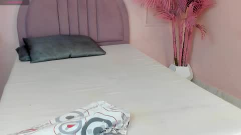 Snapshot of madyscarlett chatting on 09-30-25, 11:48 madyscarlett online show from 09-30-25, 11:48