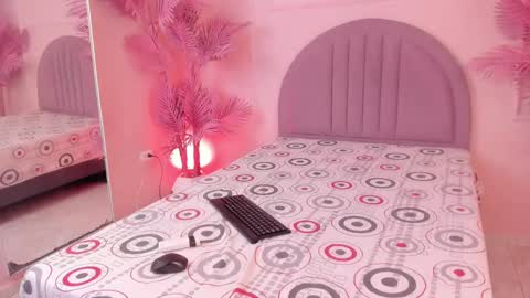 Snapshot of madyscarlett chatting on 10-01-25, 11:49 madyscarlett online show from 10-01-25, 11:49