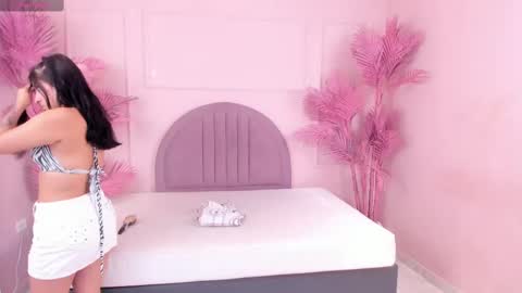 Snapshot of madyscarlett chatting on 10-04-25, 11:41 madyscarlett online show from 10-04-25, 11:41