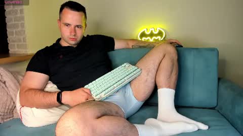 Snapshot of madzuru chatting on 07-02-26, 02:44 Gregory online show from 07-02-26, 02:44
