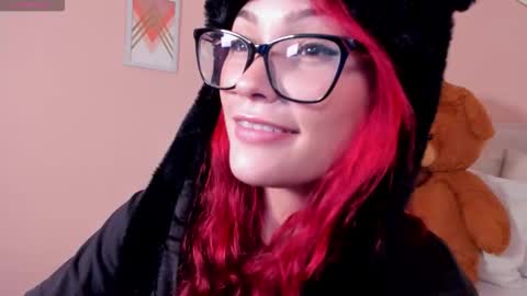 Mae Lyra online show from 02-20-26, 09:37