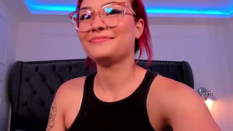 Mae Lyra online show from 07-28-26, 05:12