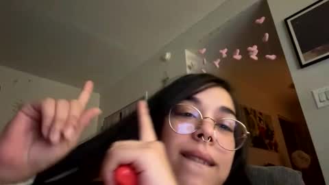 Snapshot of maemariposa chatting on 02-21-26, 12:55 Mae Mariposa online show from 02-21-26, 12:55