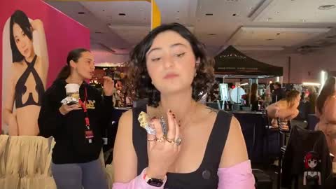 Meaves online show from 02-07-26, 02:15