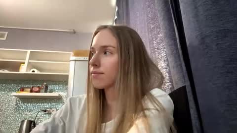 Sara online show from 02-20-26, 06:19