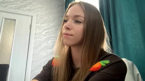 Sara online show from 03-08-26, 06:17