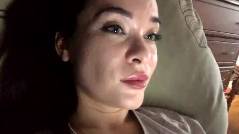 magggg658318 online show from 03-09-25, 02:21