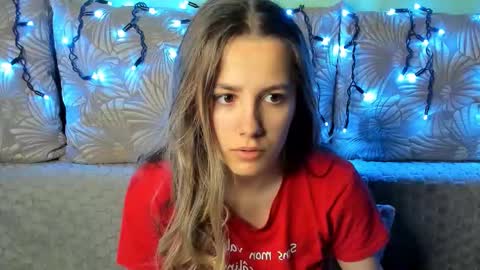 Maggie online show from 12-20-25, 04:41