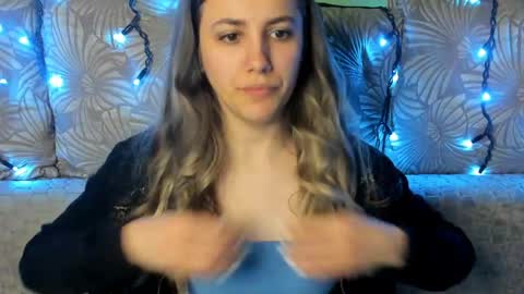 Maggie online show from 04-26-26, 01:03