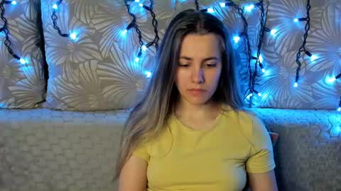 Snapshot of maggiecake chatting on 06-14-26, 02:24 Maggie online show from 06-14-26, 02:24
