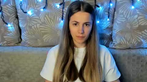 Snapshot of maggiecake chatting on 06-17-26, 12:46 Maggie online show from 06-17-26, 12:46