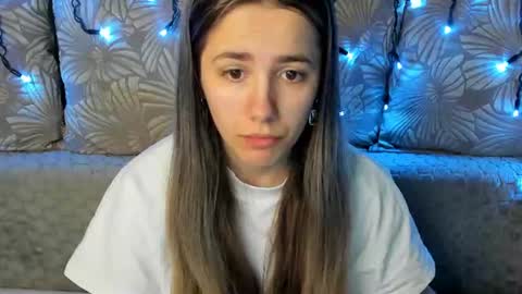 Snapshot of maggiecake chatting on 06-19-26, 03:00 Maggie online show from 06-19-26, 03:00