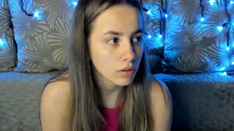 Snapshot of maggiecake chatting on 06-23-26, 01:25 Maggie online show from 06-23-26, 01:25