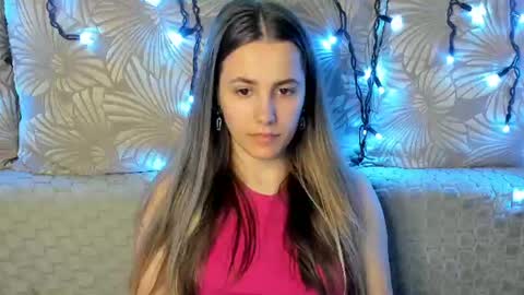 Snapshot of maggiecake chatting on 06-25-26, 01:49 Maggie online show from 06-25-26, 01:49