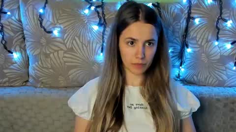 Snapshot of maggiecake chatting on 06-29-26, 01:34 Maggie online show from 06-29-26, 01:34