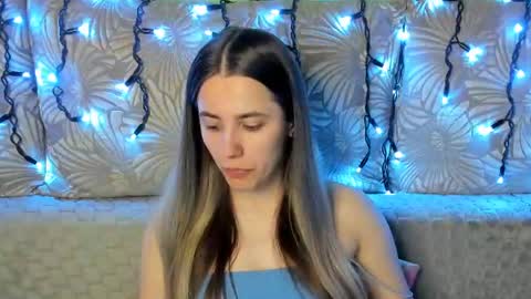 Snapshot of maggiecake chatting on 07-19-26, 12:58 Maggie online show from 07-19-26, 12:58