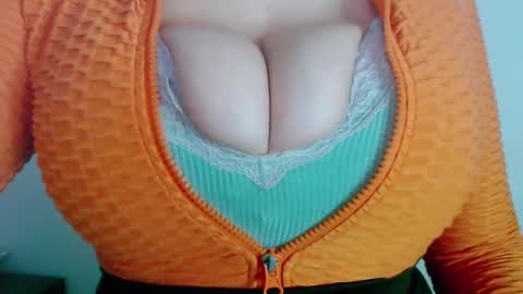 Maggie   online show from 01-21-25, 02:33