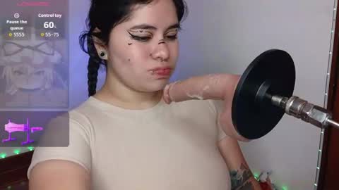 Snapshot of magic_alicee_ chatting on 06-14-26, 10:56 Alice online show from 06-14-26, 10:56
