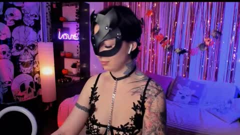 Snapshot of magic_alie chatting on 10-28-25, 07:49 Magic Allie online show from 10-28-25, 07:49