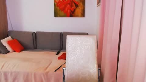 Snapshot of magic_blondie chatting on 09-20-25, 10:33 Margo online show from 09-20-25, 10:33